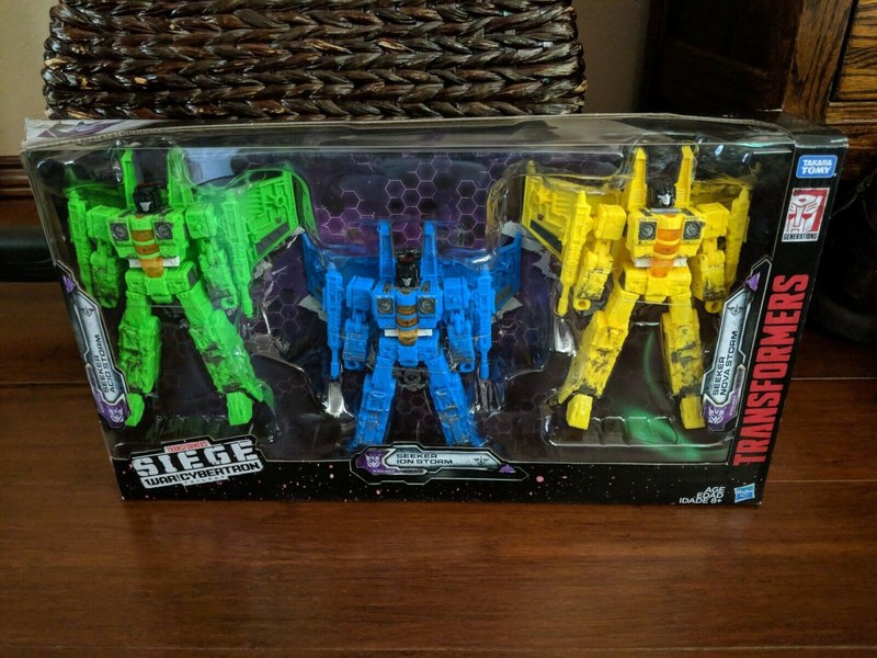 Transformers Siege Rainmakers Boxset First Look In Package  (1 of 8)